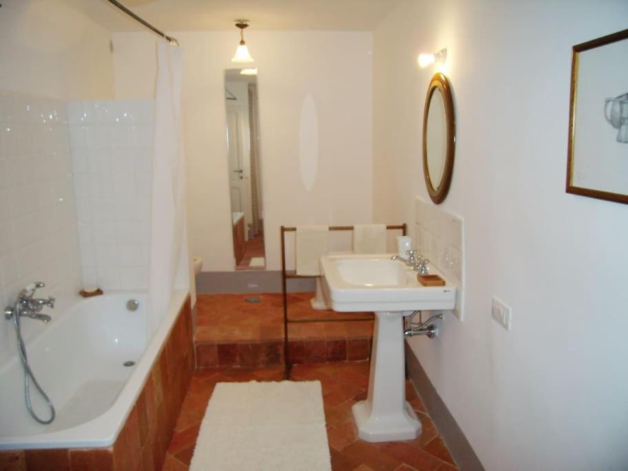 Near The Sea Big Panoramic House 2 Terraces In Lovely Village Montiano  Exterior foto